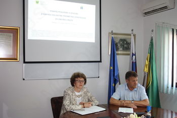 Podpis pogodbe "izvedba storitev celostne prometne strategije za Občino Zreče"