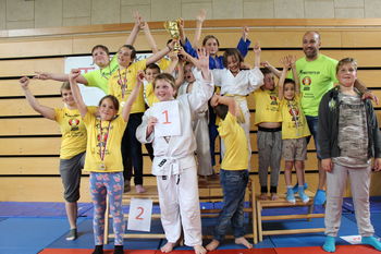 Judo klub Komenda skupno osvojili pokal