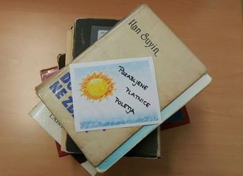 Pozabljene platnice poletja Pozabljene platnice poletja