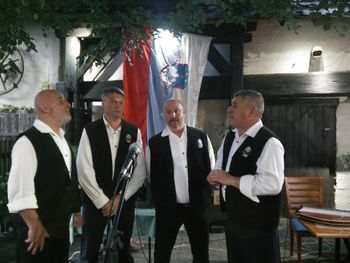 Večer pod lipo