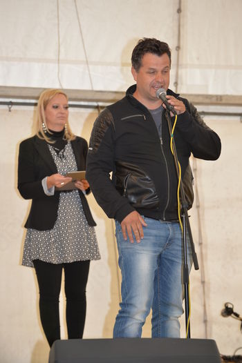 Boštjan Paradiž, direktor VABO d.o.o. in voditeljica Janja Širnik