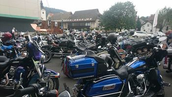 Na Ravne prihrumelo sedemdeset  motorjev