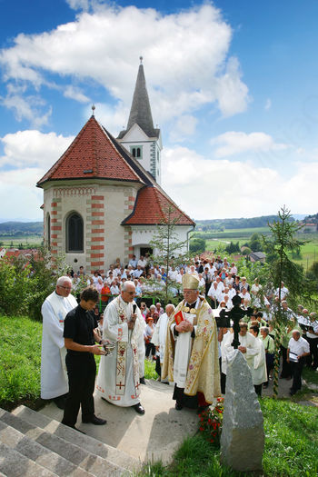 Škof se udeležuje mnogih dogodkov v občini (foto: Matjaž Jambriško).