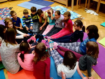 Teden otroka 2016 Pravljična joga za otroke