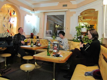 Deveta Gverilska čitalnica korak dlje