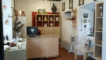 Grajska trgovinica na gradu Bogenšperk