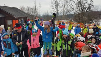 Koroški pokal in cicibanske regijske tekme na Peci Koroški pokal in cicibanske regijske tekme na Peci