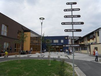 Desa Muck in Tilen Artač na OŠ Brezovica ali kultura nikoli ne počiva Desa Muck in Tilen Artač na OŠ Brezovica ali kultura nikoli ne počiva