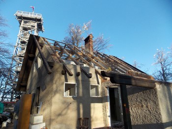 Zavetišče ostalo brez strehe