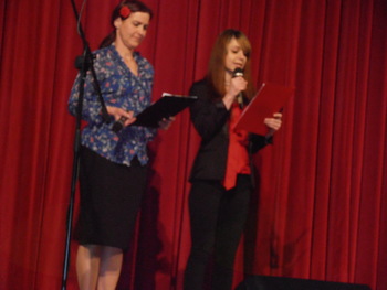 Povezovalki prireditve Bernarda Tič in Andreje Obrul.