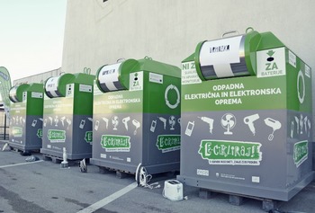 Zabojniki za elektroniko tudi na Vrhniki