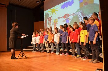 Pesem pomladi 2017 - čestitke OPZ Brezovica, MPZ Brezovica in zborovodkinji Sonji Sojer