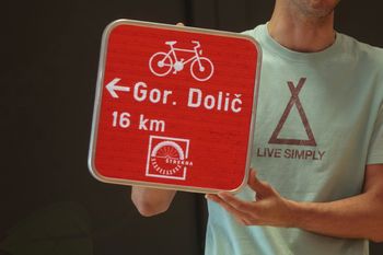 Novi kažipoti ob kolesarski stezi po Mislinjski dolini: Štrekna je med rekreativnimi kolesarji zelo priljubljena