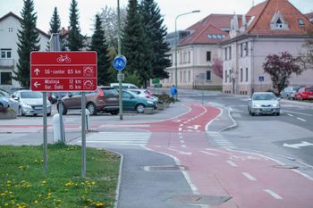 Novi kažipoti ob kolesarski stezi po Mislinjski dolini: Štrekna je med rekreativnimi kolesarji zelo priljubljena
