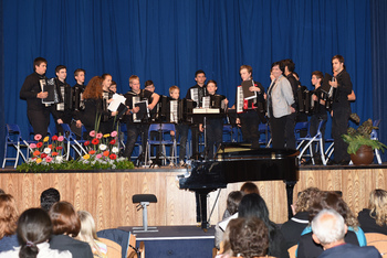  Zaključni koncert orkestrov in solistov Glasbene šole Vinka Vodopivca Ajdovščina