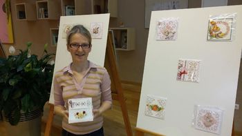 Razstava voščilnic Klementine Slapnik v preboldski knjižnici