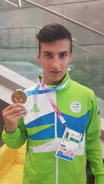 MITJA BRONAST na EYOFU
