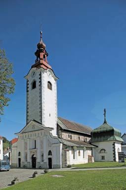 Obnovljena cerkev Marijinega rojstva v Šmarju-Sapu
