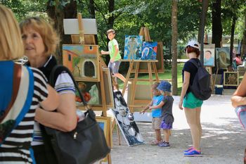 "SPREHOD OB PŠATI"