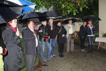 V dežju na domačiji Dobrotinškovih