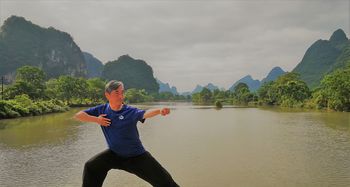 Taijiquan in qigong, meditacija v gibanju, blagodejna za telo in duha