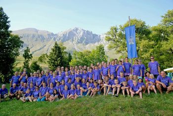 Mladi Vrhniški planinci taborili pod Krnom