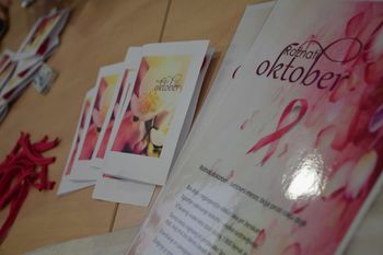 ROŽNATI OKTOBER