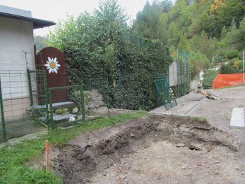 Pod gradom Neuhaus v Tržiču nastaja fitnes na prostem