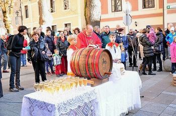 Furenga svetega Martina - prikaz prevoza mladega vina 