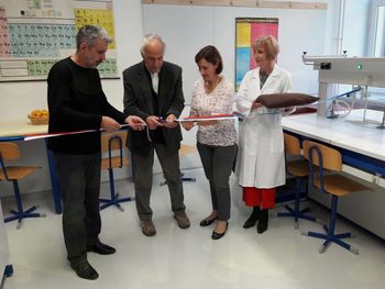 Otvoritev kemijskega laboratorija Otvoritev kemijskega laboratorija