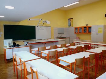 Učenci OŠ Bistrica pri Tržiču nabirajo znanje v novi naravoslovni učilnici
