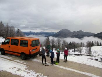 FOTOREPORTAŽA : Mladi planinci PD Podpeč Preserje na Veliki planini 18.11.2017