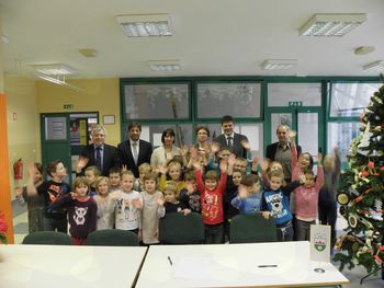 Podpisana pogodba za gradnjo prizidka k OŠ Ig Podpisana pogodba za gradnjo prizidka k OŠ Ig