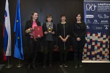 Ministrstvo za izobraževanje podelilo nagrade jabolka kakovosti, ki jo je prijel Šolski center Ravne na Koroškem