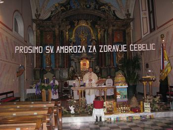 V tej deželi se cedi pravi med