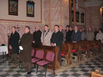 Čebelarji so pozorno prisluhnili nagovoru p. Branka Cestnika.