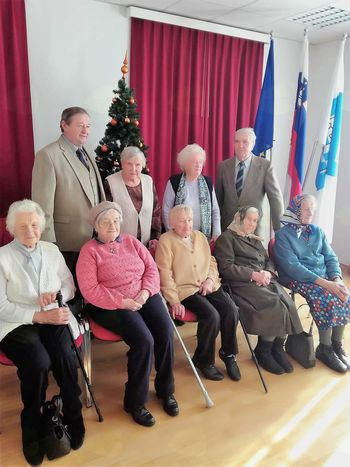 Preddvorski župan je na tradicionalnem decembrskem sprejemu gostil občane, stare 90 let in več