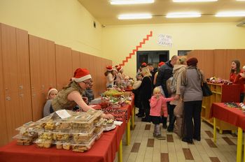 Dobrodelni bazar na OŠ Brezovica 2017