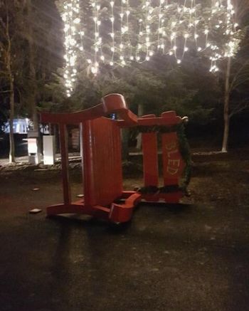 Vandalizem na Jezerski promenadi