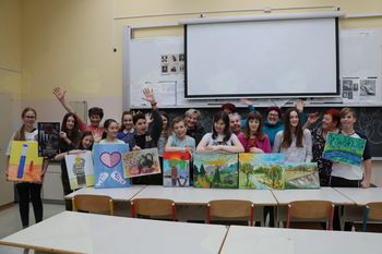 Mladost in zrelost z roko v roki na likovni delavnici