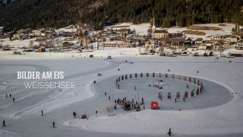 Slike na ledu jezera Weissensee