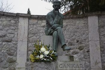 Surs ob Cankarjevem letu: več kot 17.400 Ivanov in 434 Cankarjev