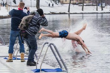 Zimsko plavanje na Bledu