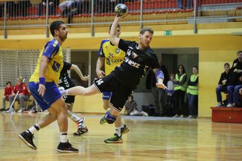 TESNO V TREBNJEM