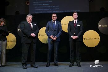 Občini Logatec podeljena Plaketa Zlati kamen 2018 za razvojni prodor v osrednji in jugovzhodni Sloveniji