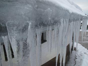 Zavarujte površine za pešce in javne ceste