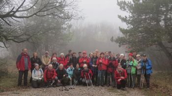 Zimzeleni "brcnili" v meglo pod Volnikom