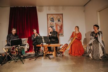 DE ARTE SALTANDI: večer srednjeveške in renesančne glasbe ter plesa z zasedbo CAPELLA CARNIOLA