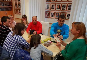 SOŽITJE, suhe hruške, nakar še trije medvedi na druženju v Občinski knjižnici Žalec SOŽITJE, suhe hruške, nakar še trije medvedi na druženju v Občinski knjižnici Žalec