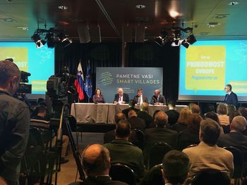 Evropska akcija za pametne vasi je pripeljala evropski in slovenski politični vrh na Bled s konferenco "SMART VILLAGES" - Pametne vasi